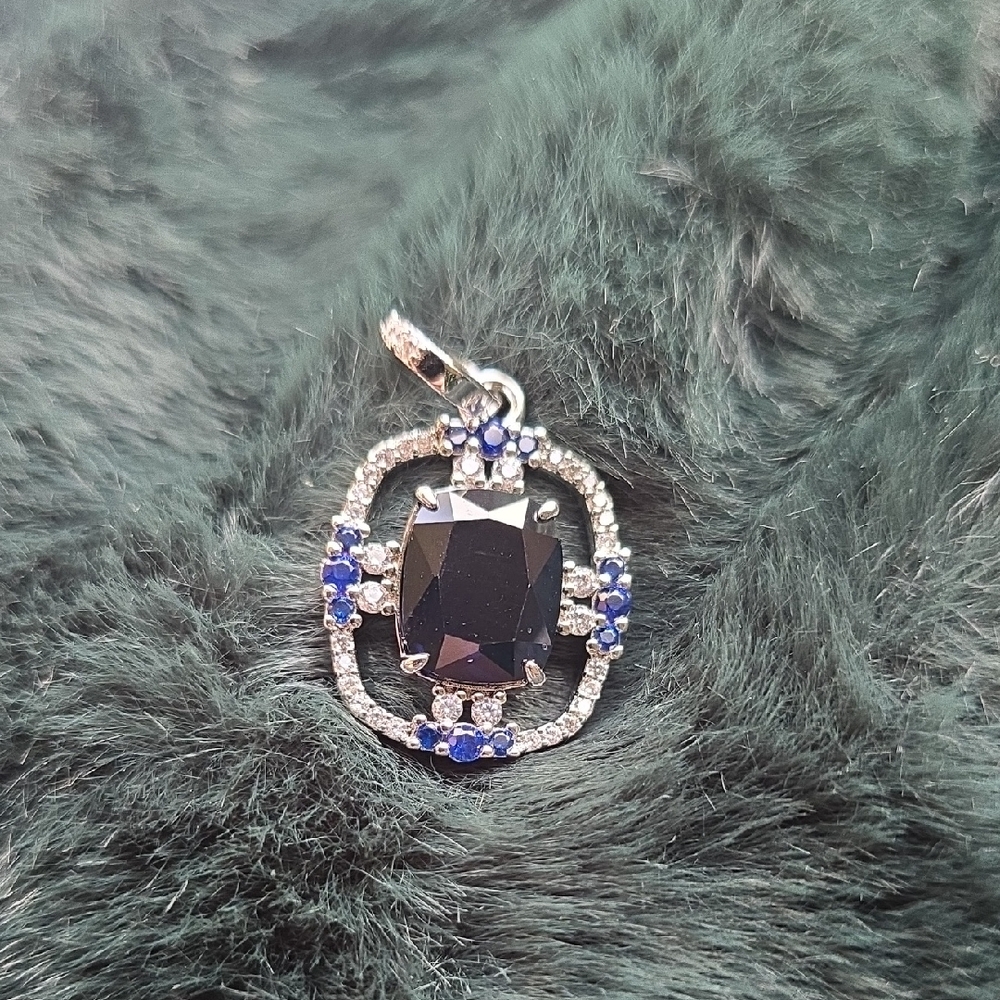 Elegant Midnight Blue and Silver Pendant Necklace